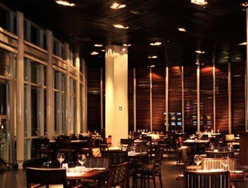 Hotel Dreams Valdivia Eksteriør bilde Restaurant