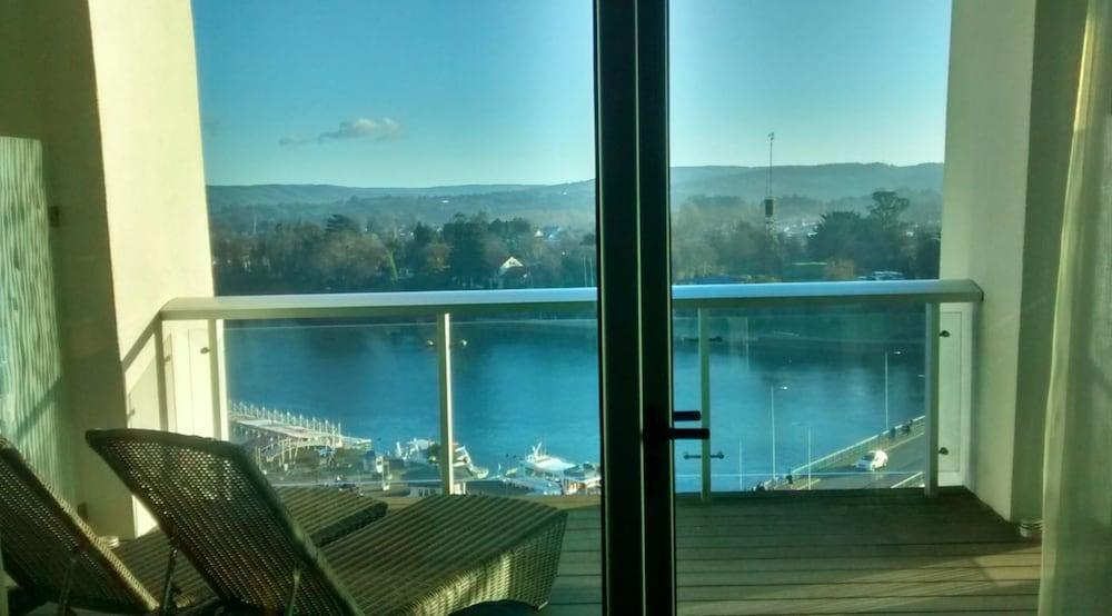 Hotel Dreams Valdivia Eksteriør bilde View from a balcony at the hotel