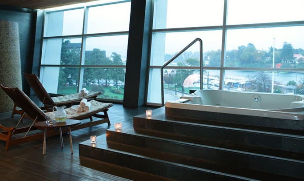 Hotel Dreams Valdivia Eksteriør bilde The spa at the InterContinental Sanctuary Cove Resort