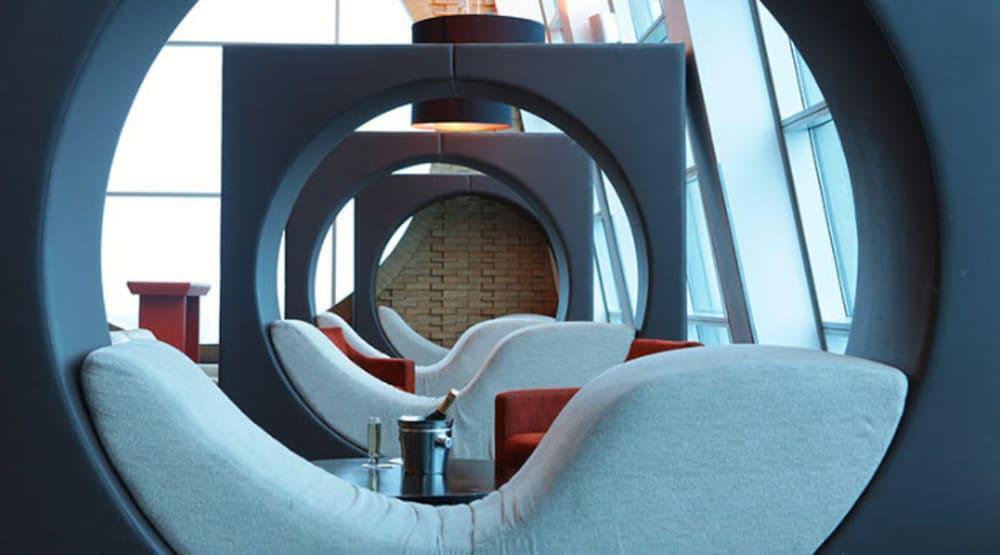 Hotel Dreams Valdivia Eksteriør bilde The interior of the lounge