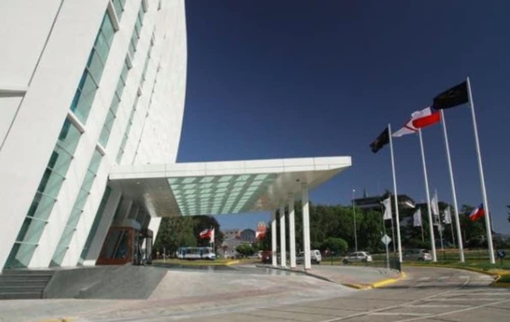 Hotel Dreams Valdivia Eksteriør bilde The main entrance of the hotel